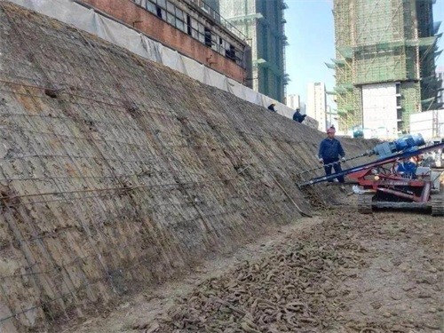 平江建筑边坡支护
